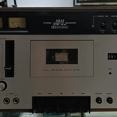 دک کاست خوابیده  AKAI CS34